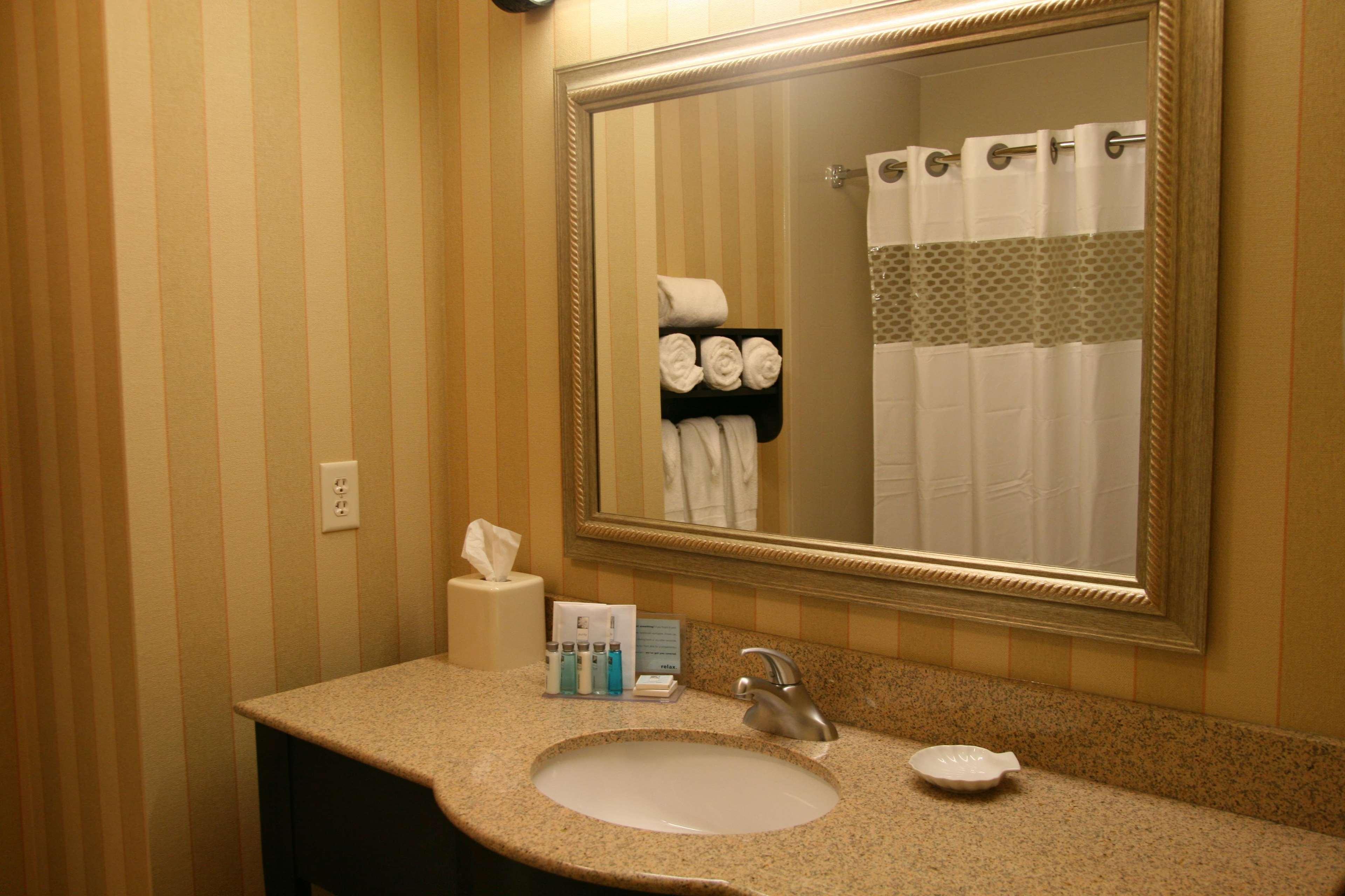 Hampton Inn & Suites Chicago/Saint Charles Bagian luar foto